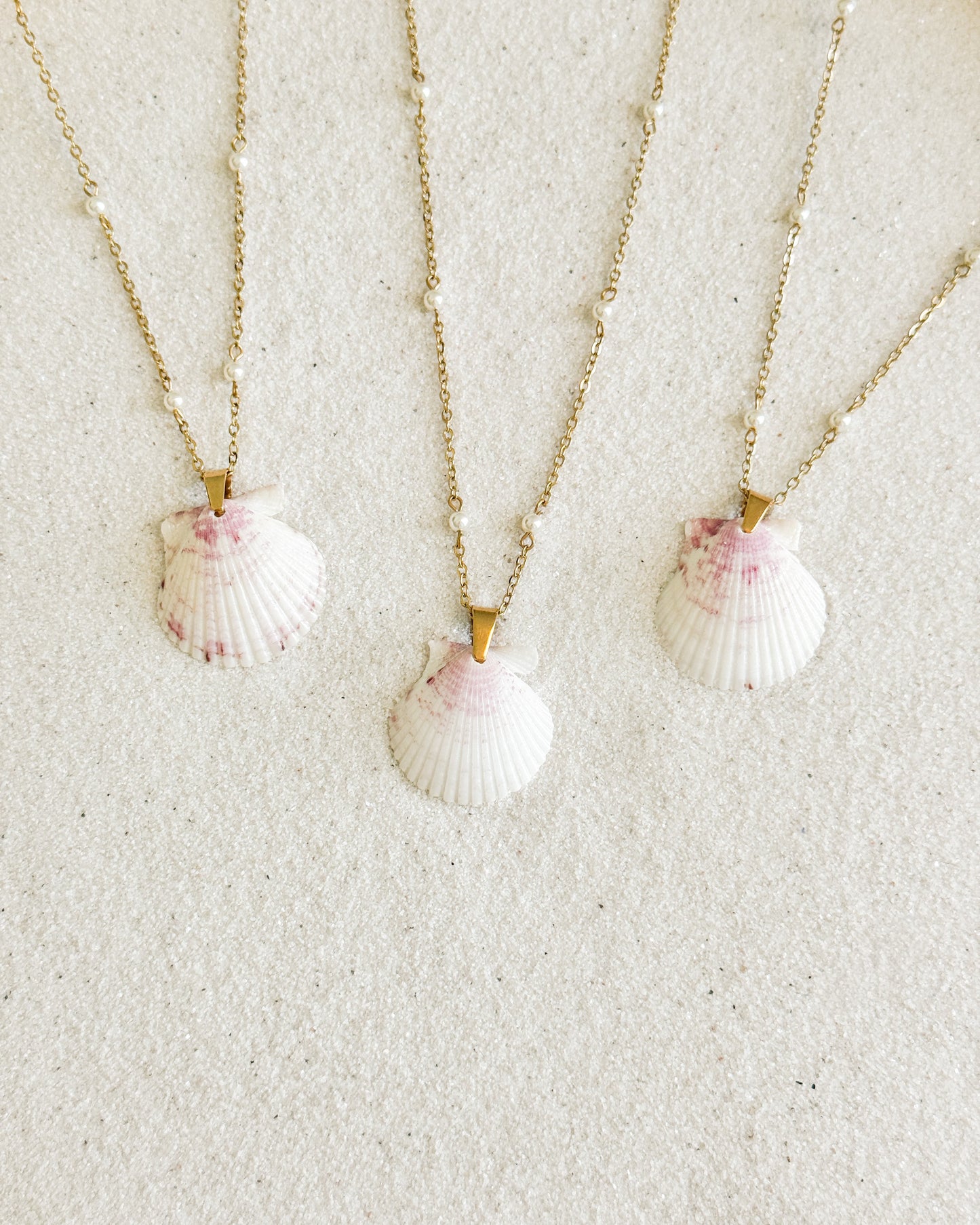 Dainty Pearl Gold Shell Necklace