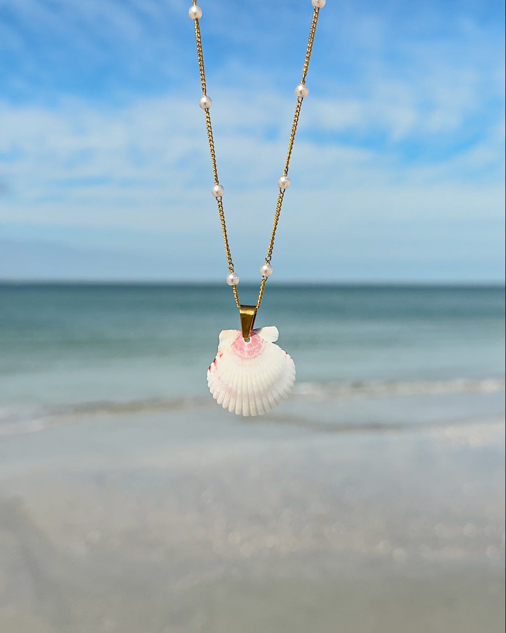Dainty Pearl Shell Necklace